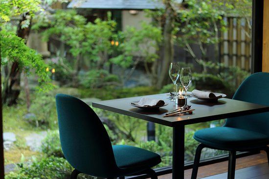 Nanzenji Sando Kikusui